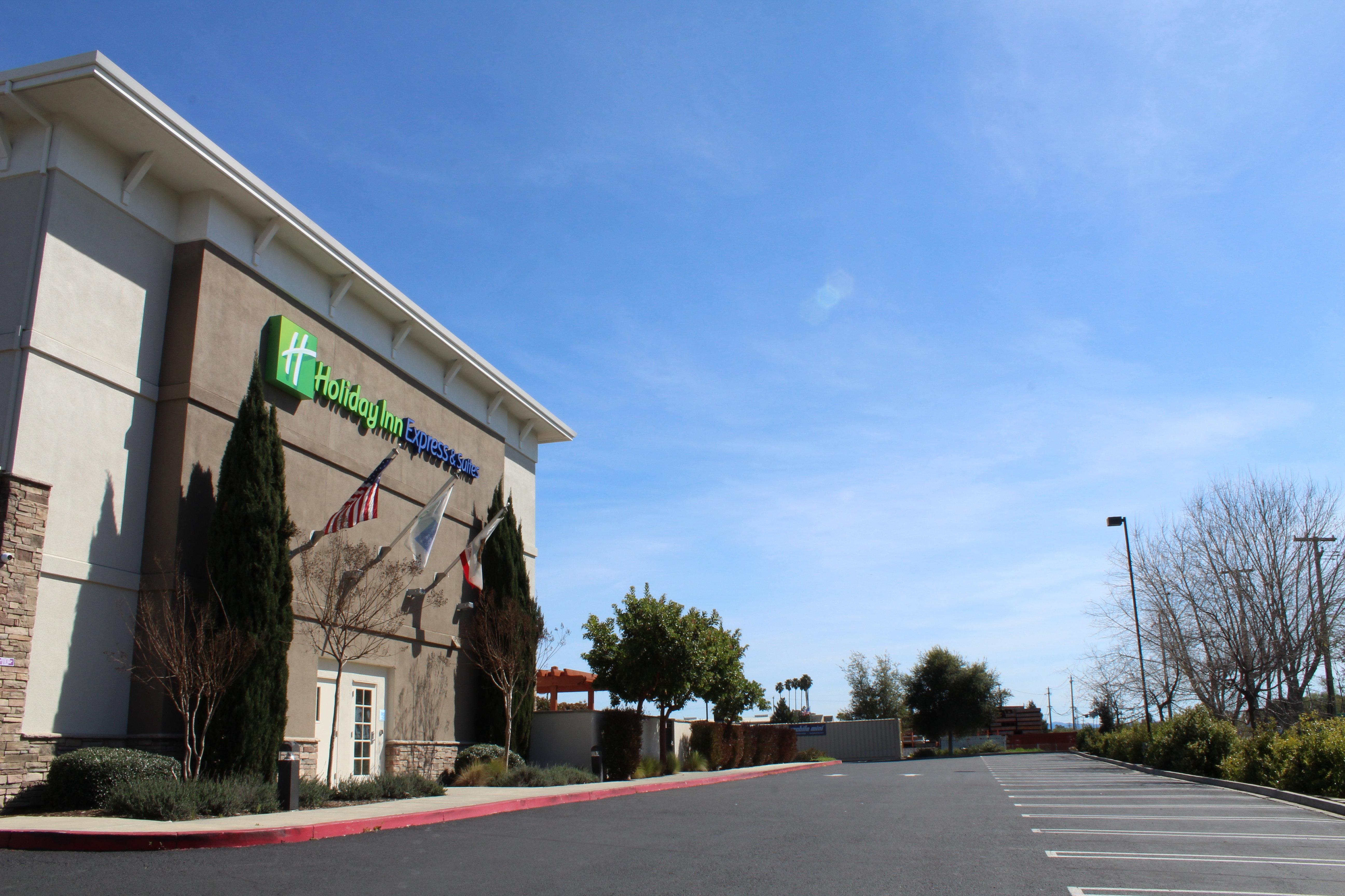 Holiday Inn Express Hotel & Suites Napa Valley-American Canyon By Ihg Exterior foto